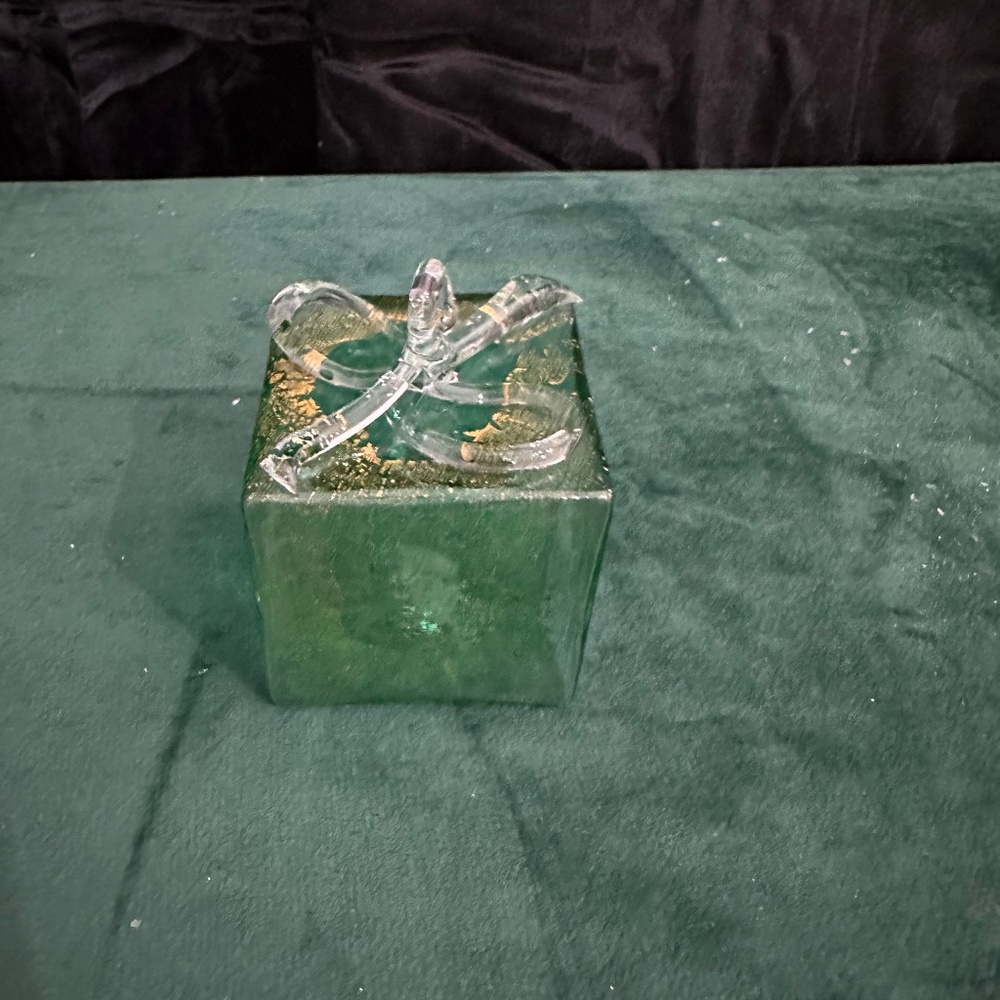 Vintage Thames Glass, green with gold glass square gift box ornament